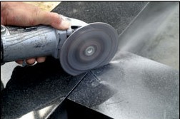 補強金具取り付け